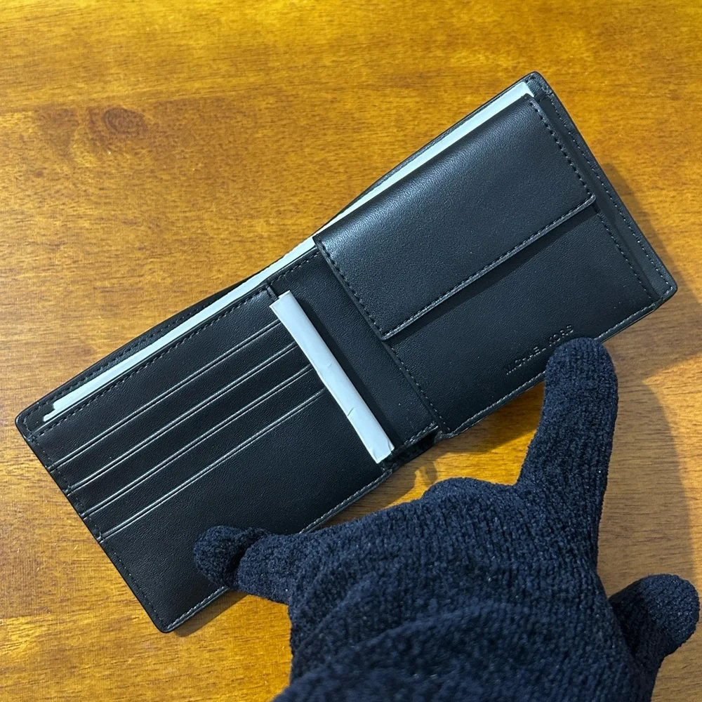 NWT $158 Michael Kors bifold wallet with coin pocket - Picture 4 of 14